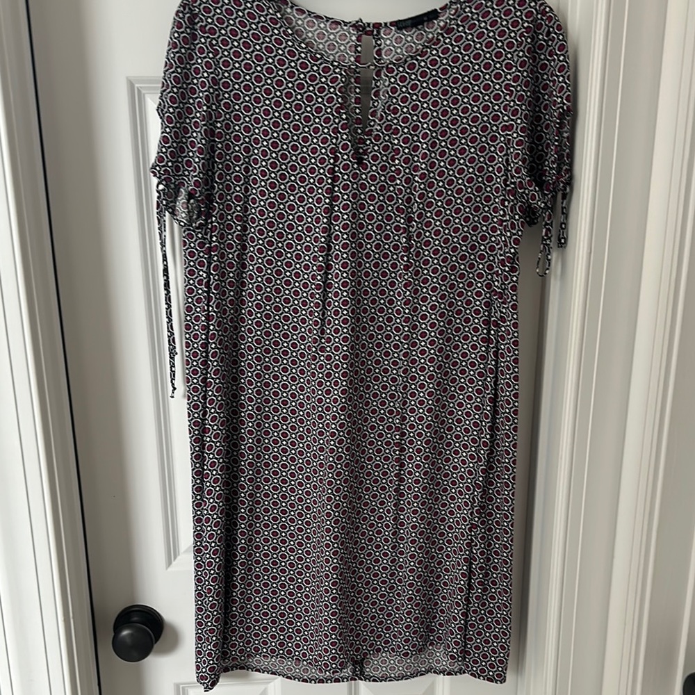 Chic Black and Pink Patterned Dress